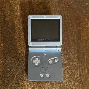 Nintendo Game Boy Advance SP - Metallic Gray
